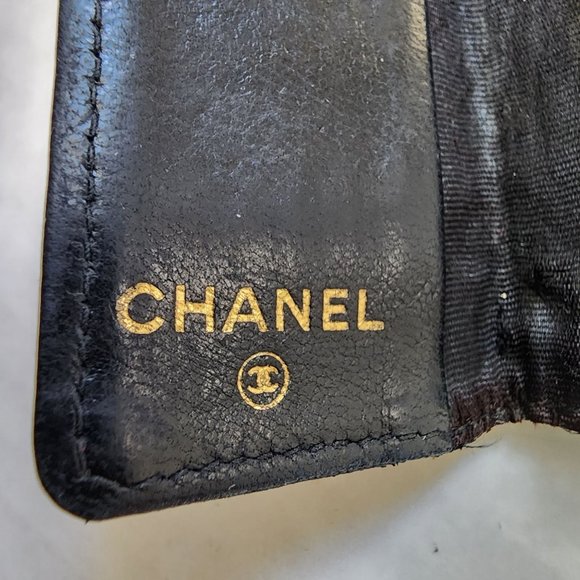 CHANEL Black Leather & Gold Key & Card Holder Travel Case - Picture 6 of 9